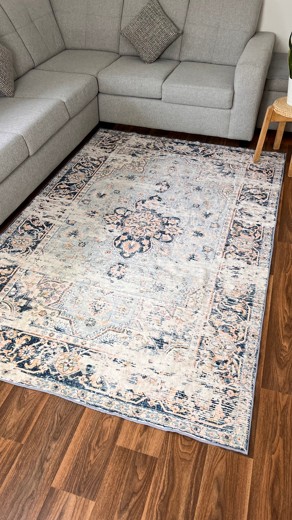 Persian Area Rugs in Toronto, Mississauga, Brampton, Kitchener Divine