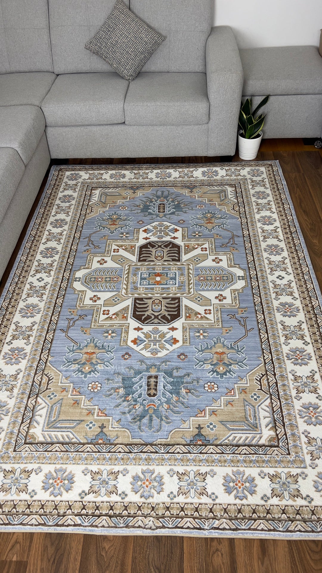 Contemporary Chic: Persian Rugs for Discerning Tastes - Divine Rugs