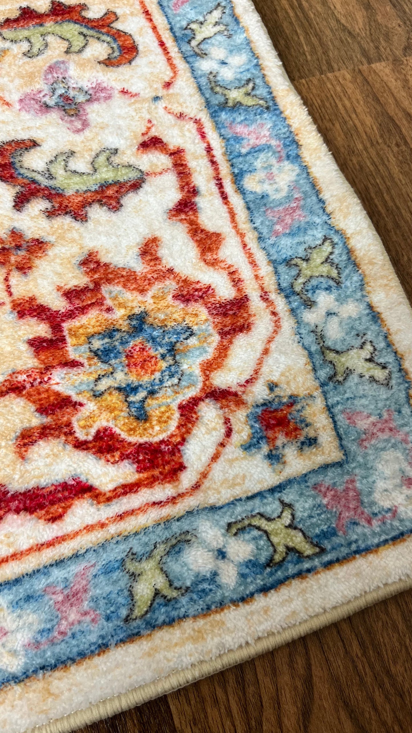 Modern Treasures: Persian Rugs Woven with Tradition