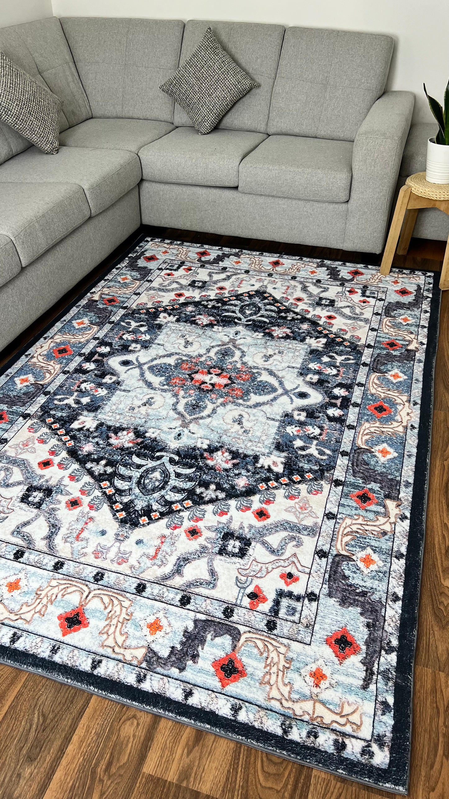 Elegance Unveiled: Persian Rugs for Your Modern Sanctuary