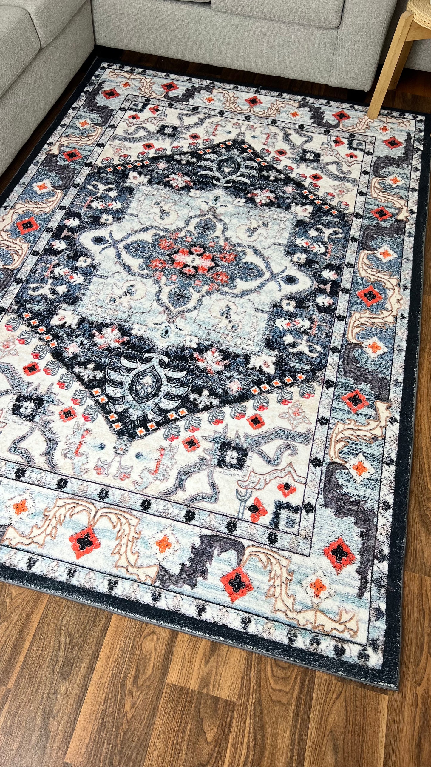 Elegance Unveiled: Persian Rugs for Your Modern Sanctuary