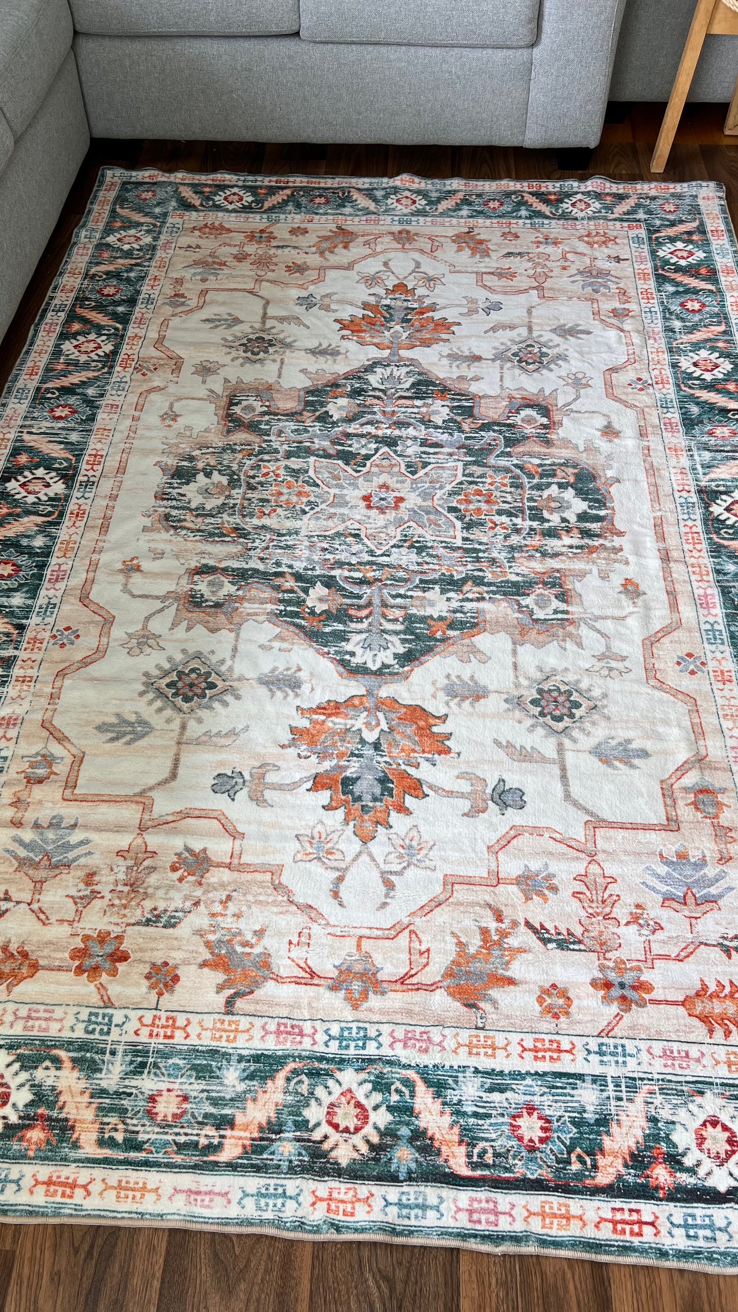 Practical Panache: Click to Unveil Our Machine-Washable Persian Rugs