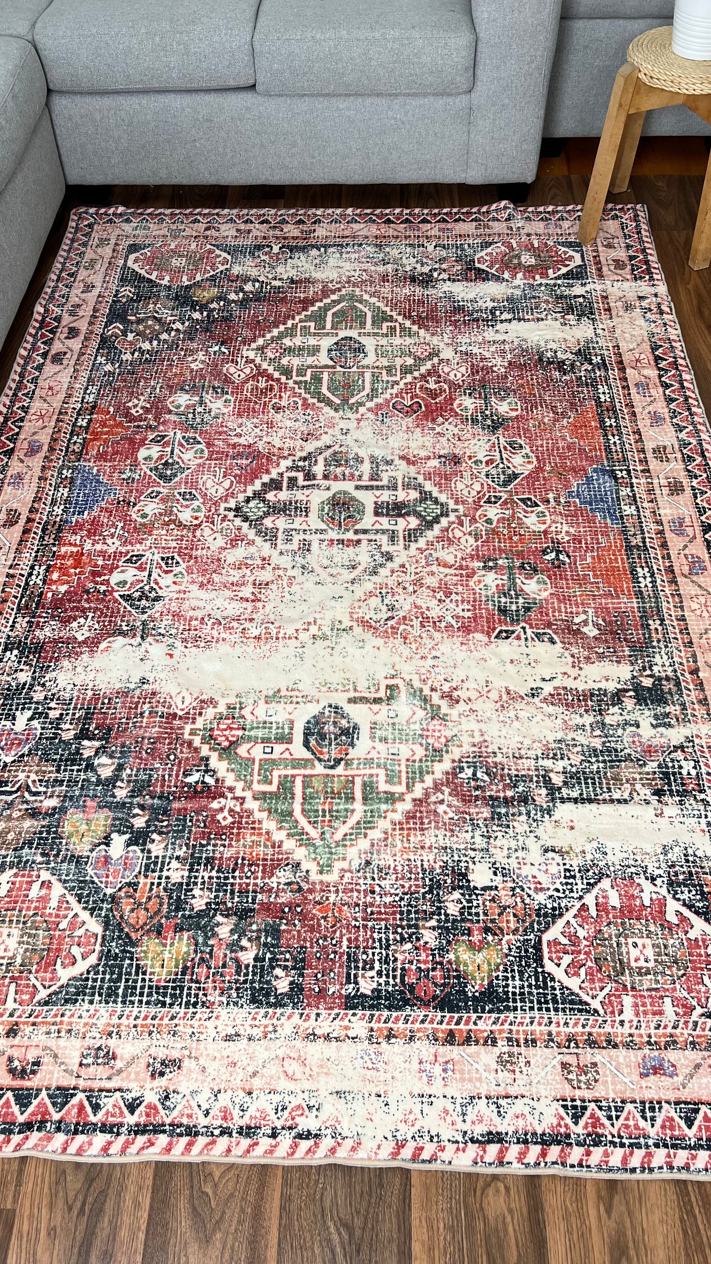 Clean, Click, Chic: Experience Machine-Washable Persian Rugs