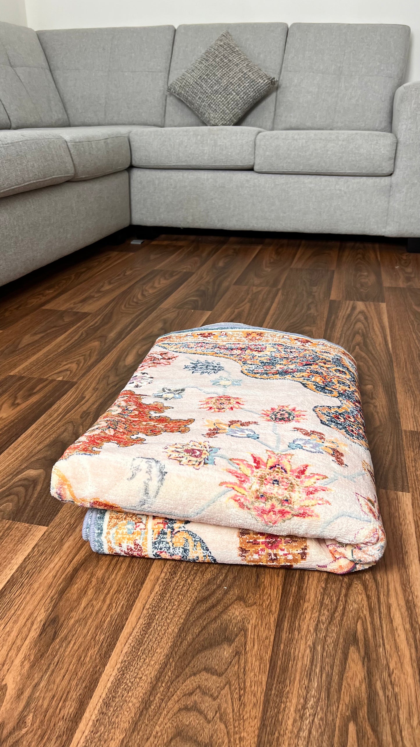 Revolutionize Your Decor: Dive into Washable Persian Rug Comfort