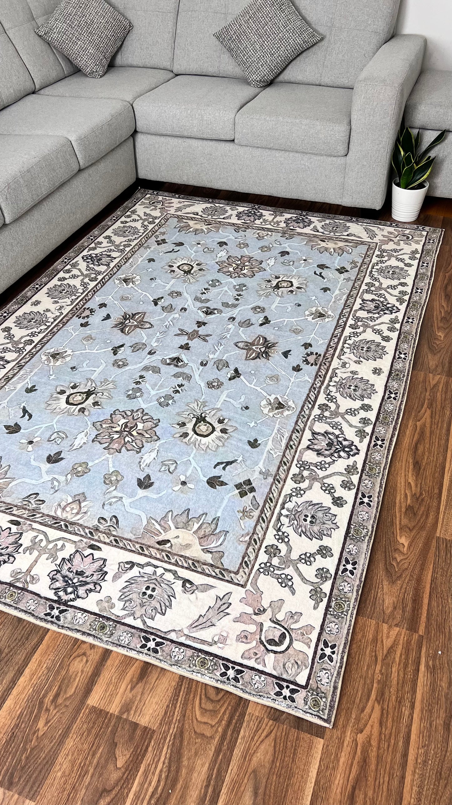 Rugs of Distinction: Persian Heritage, Modern Appeal