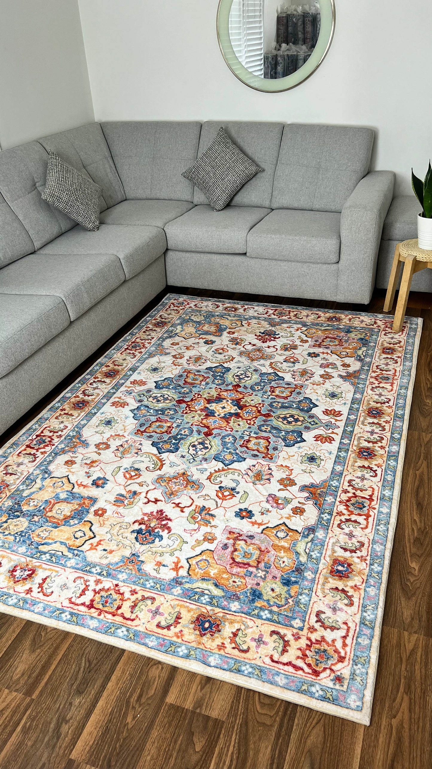 Modern Treasures: Persian Rugs Woven with Tradition