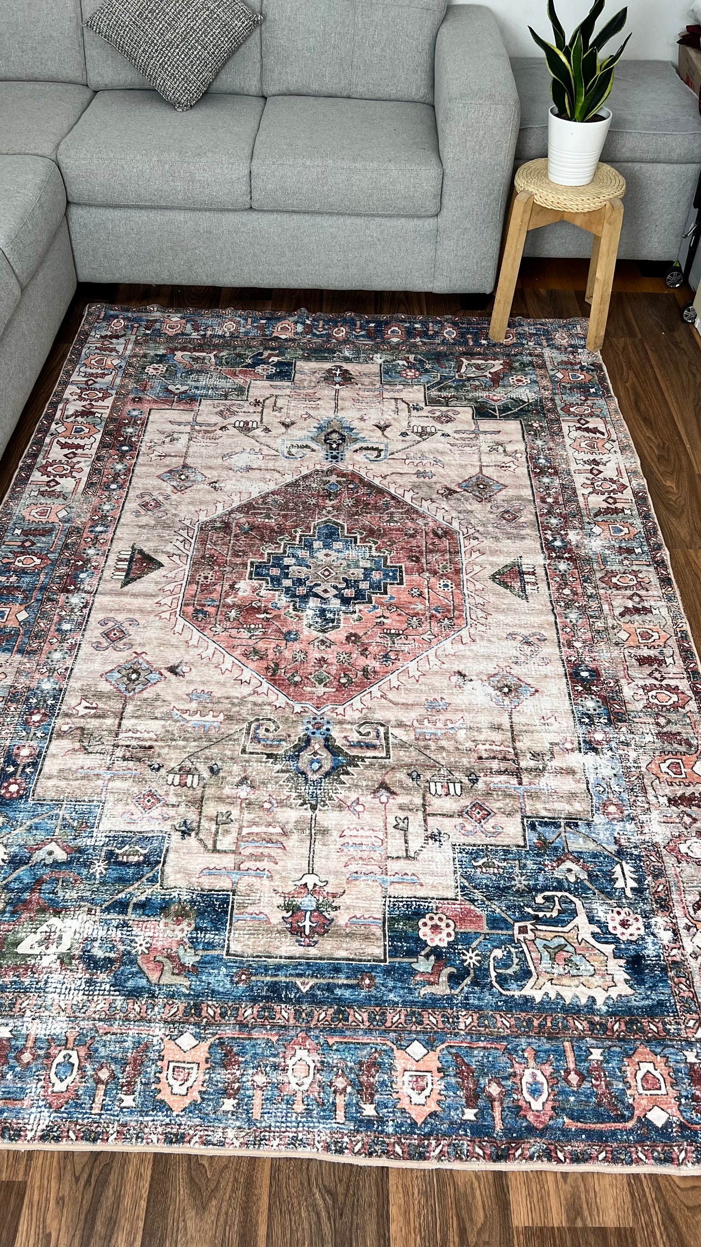 Practical Panache: Click to Unveil Our Machine-Washable Persian Rugs