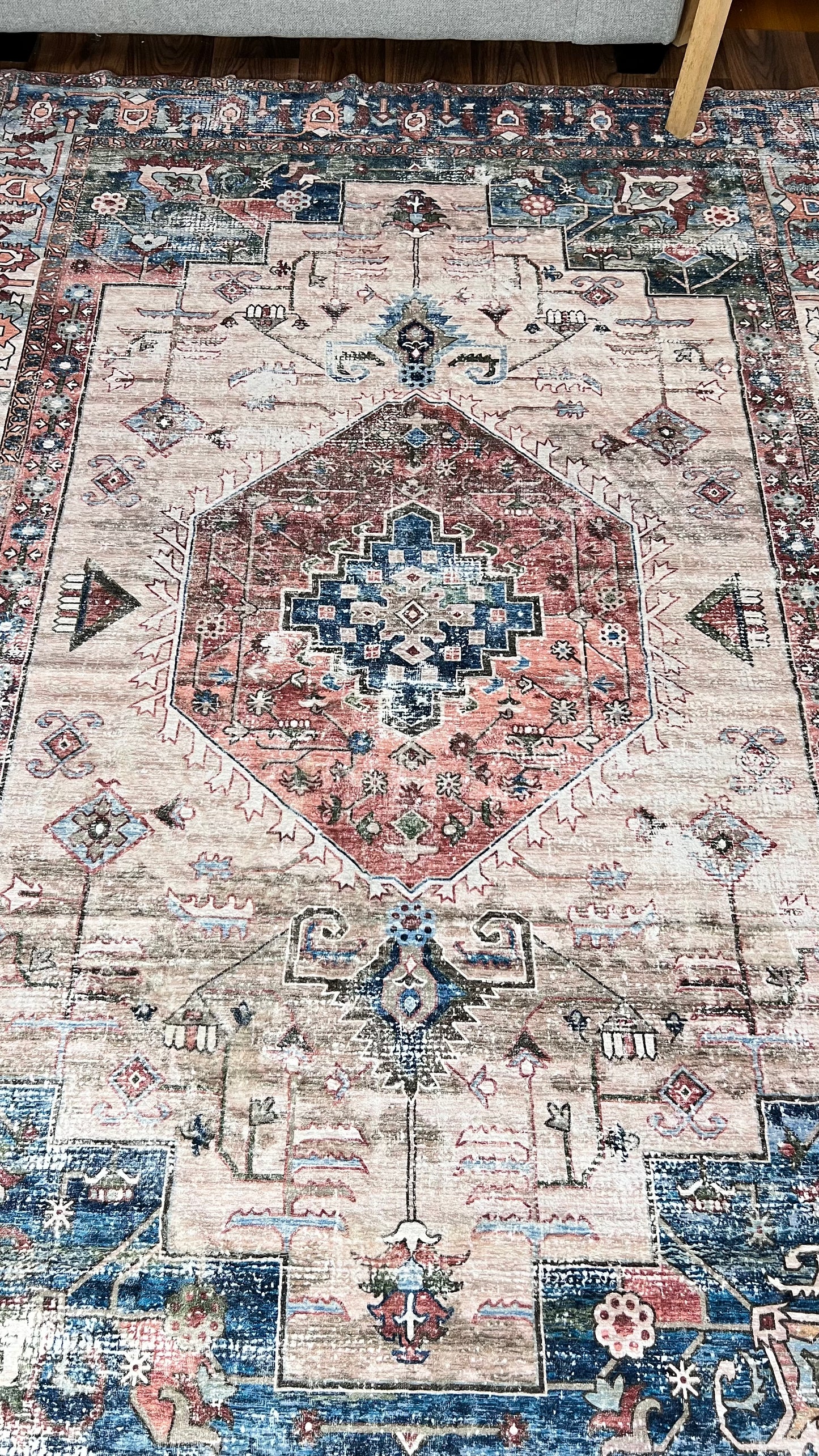 Practical Panache: Click to Unveil Our Machine-Washable Persian Rugs